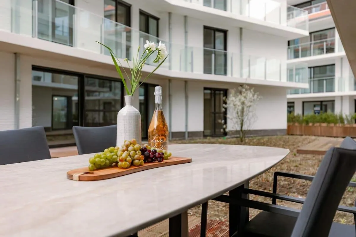 Huswell - Cozy Ground-Floor Apartment With Spacious Terrace Middelkerke 0*,  Belgium