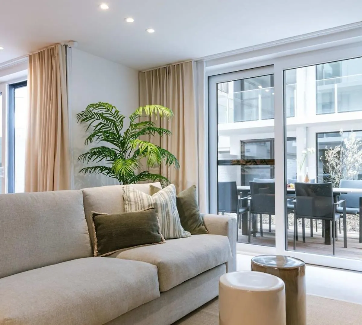 Huswell - Cozy Ground-Floor Apartment With Spacious Terrace Middelkerke 0*,  Belgium